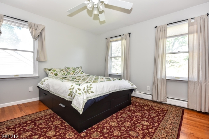 107 2nd St Property Photo 14
