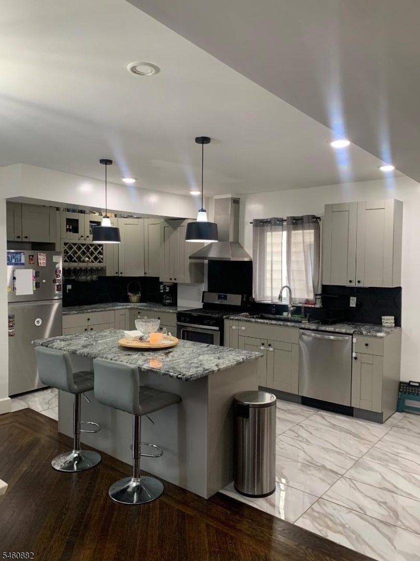 179 Richelieu Ter Property Photo 3