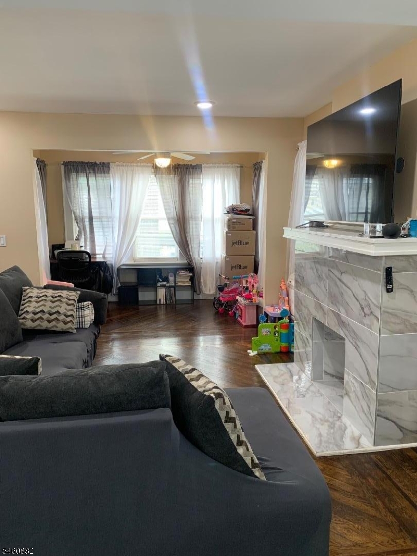 179 Richelieu Ter Property Photo 5