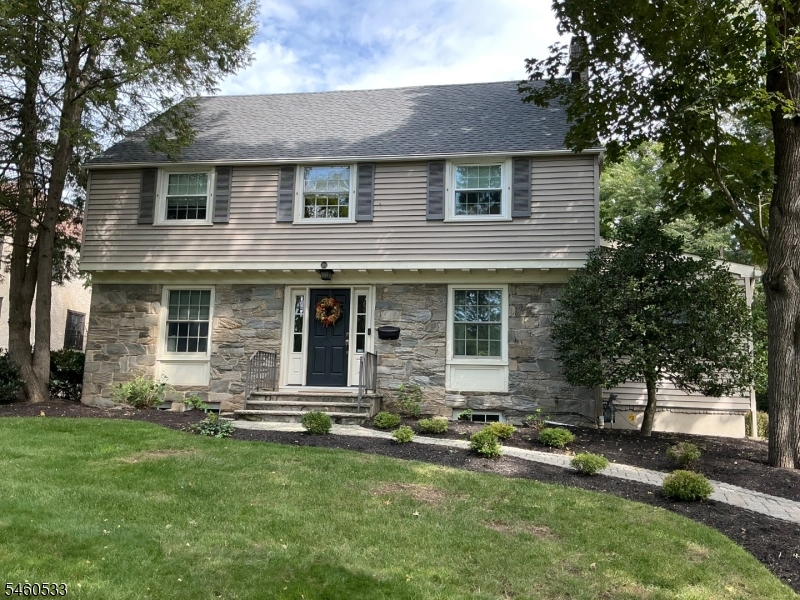 200 Wychwood Rd Property Photo 1