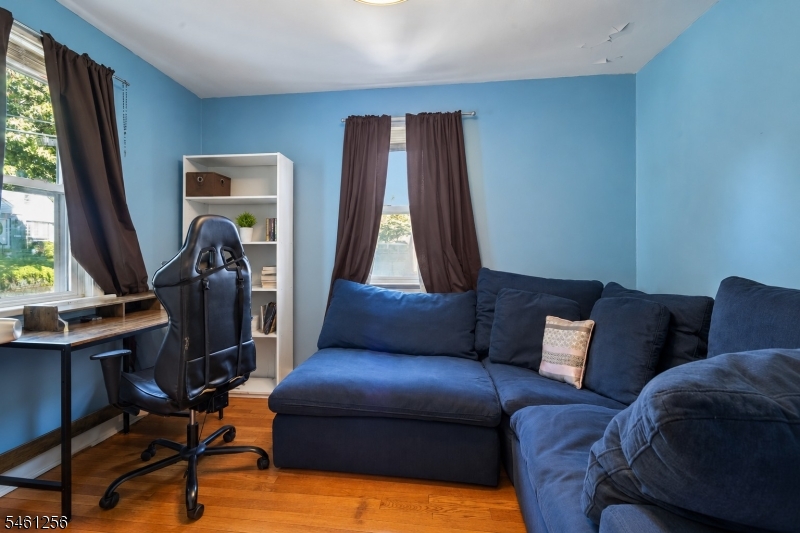 274 E Passaic Ave Property Photo 12