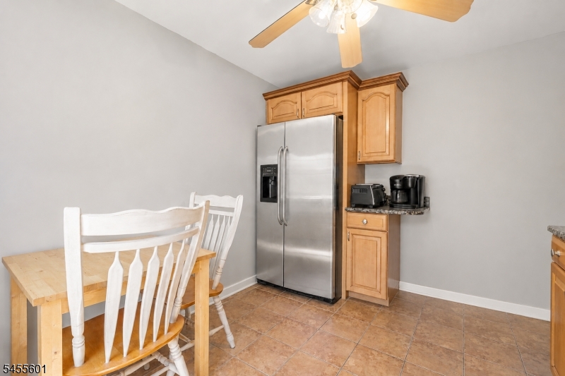 445 Morris Ave 2a Property Photo 6