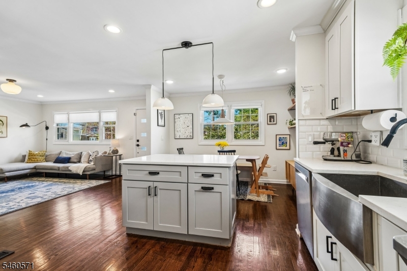 34 Ohio St Property Photo 14