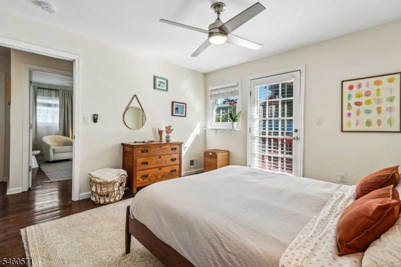 34 Ohio St Property Photo 16