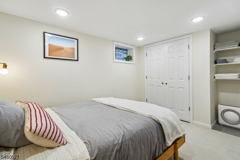 34 Ohio St Property Photo 24