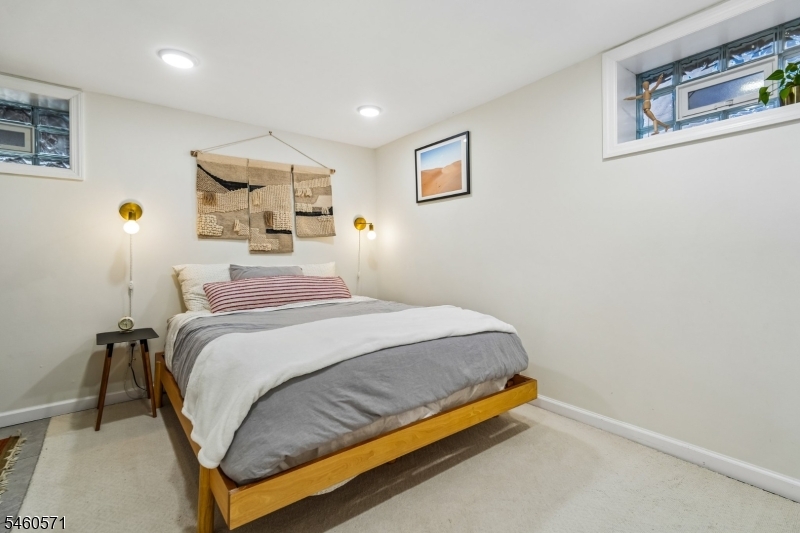 34 Ohio St Property Photo 25