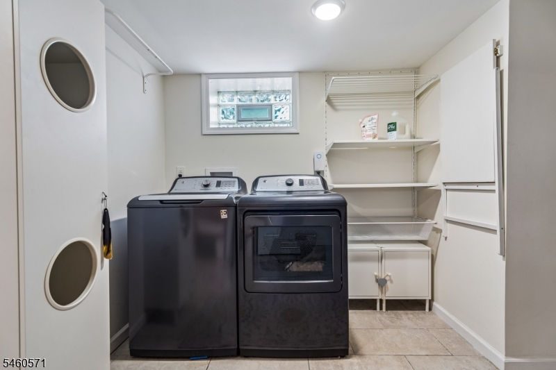 34 Ohio St Property Photo 30