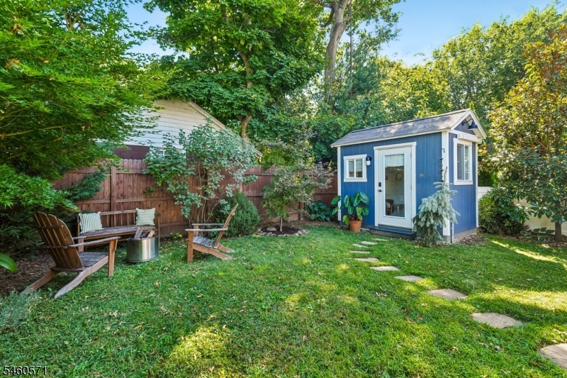 34 Ohio St Property Photo 38