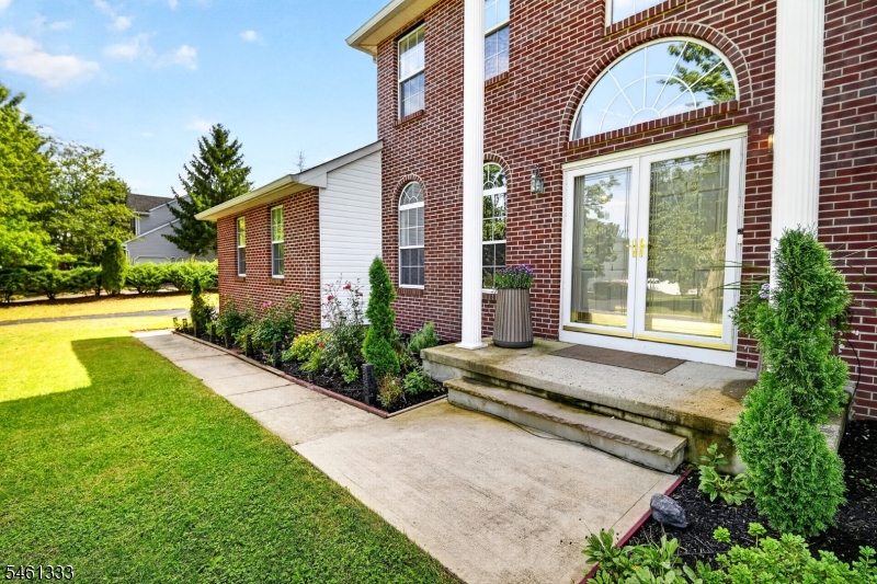 13 Cornelius Way Property Photo 4