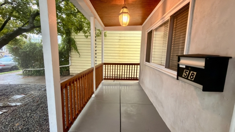 58 Henderson St Property Photo 6