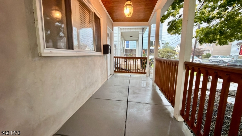58 Henderson St Property Photo 7