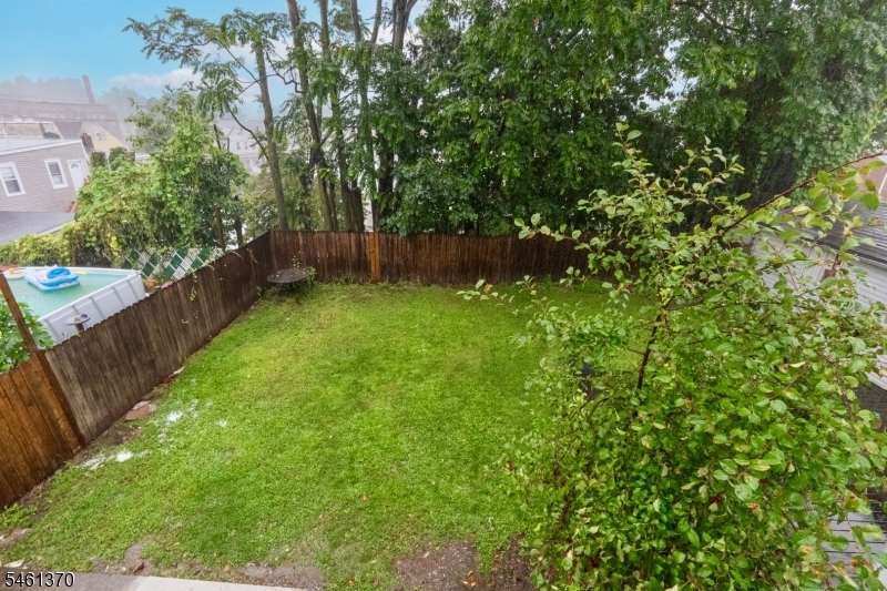 58 Henderson St Property Photo 8