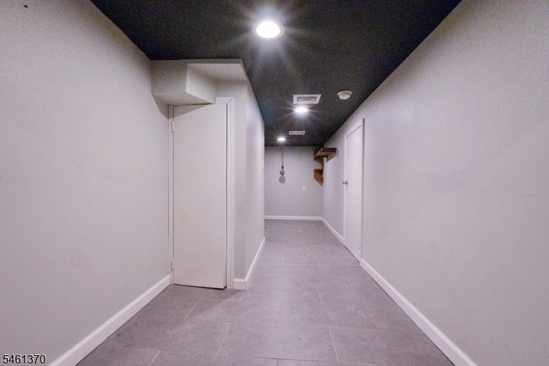 58 Henderson St Property Photo 12