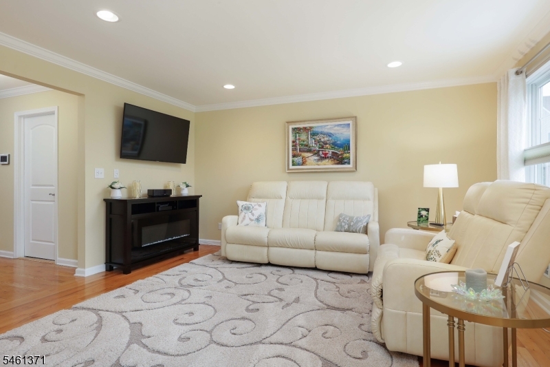 6 Harvey Ct Property Photo 8