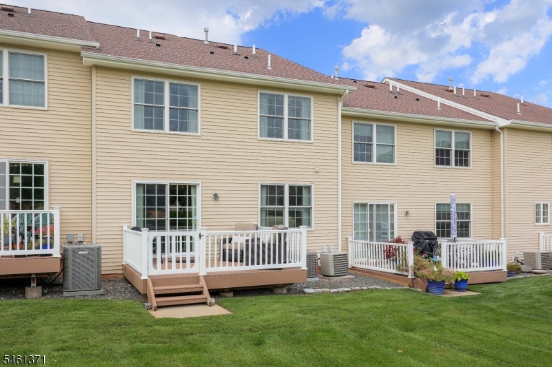 6 Harvey Ct Property Photo 29