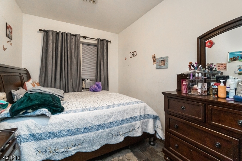 173 3rd St Property Photo 12