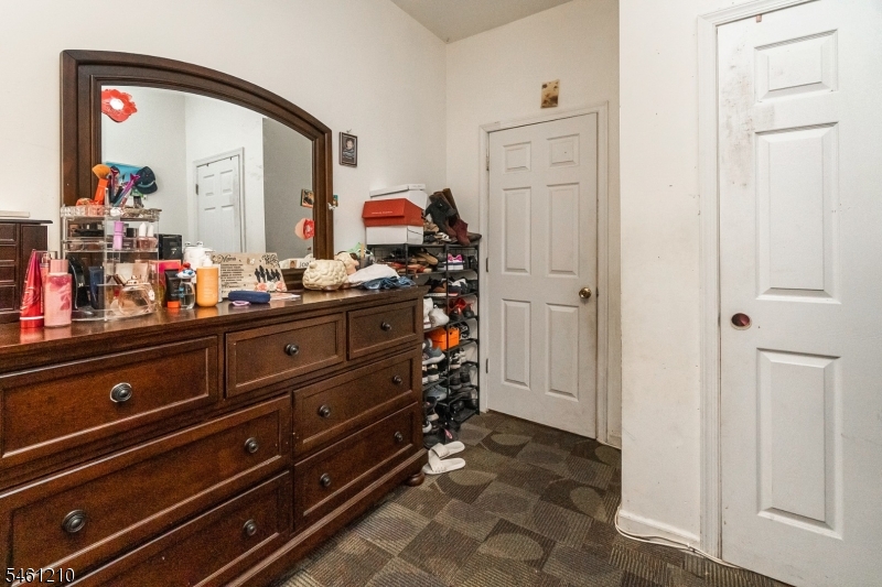 173 3rd St Property Photo 13