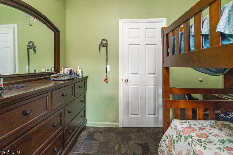 173 3rd St Property Photo 15
