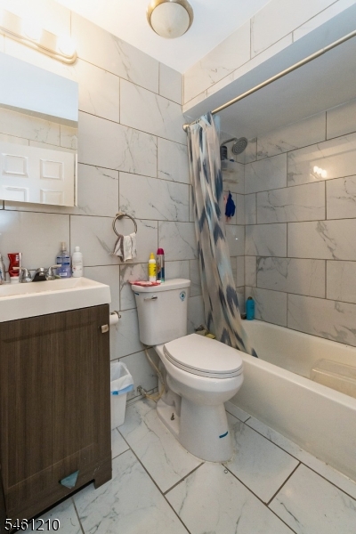 173 3rd St Property Photo 20