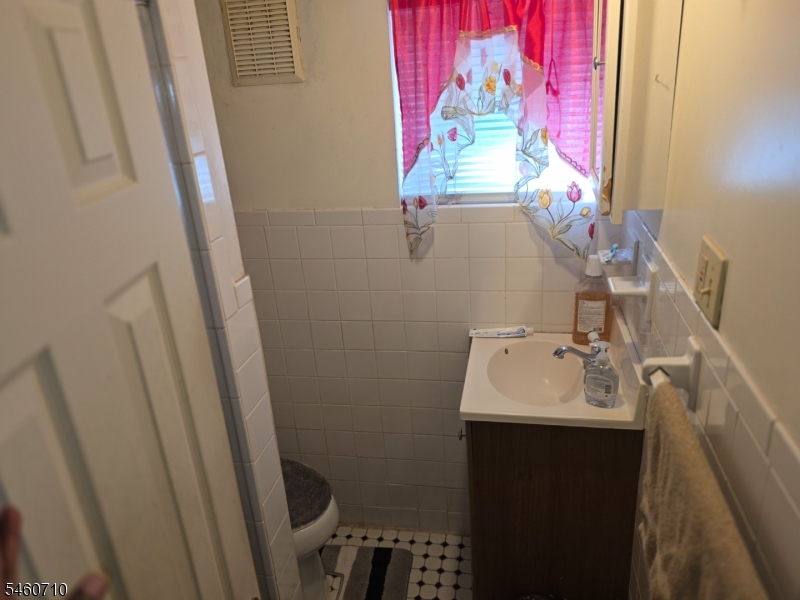109 Burchard Ave Property Photo 8