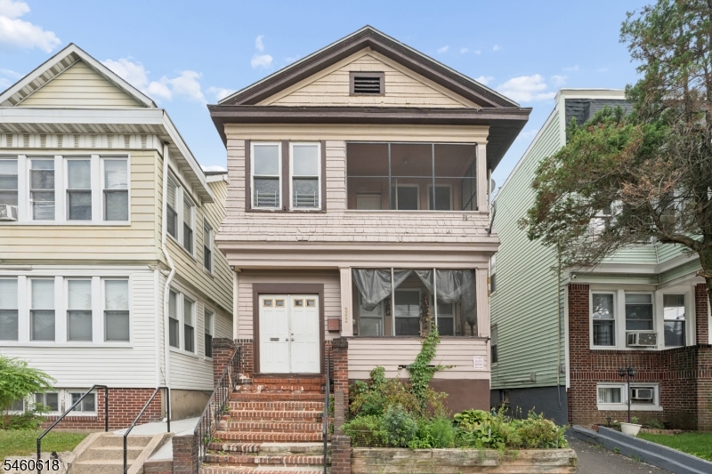 362 Myrtle Ave Property Photo 1