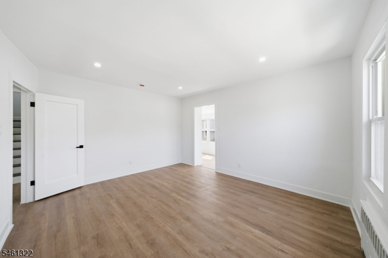 66 Girard Pl Property Photo 19