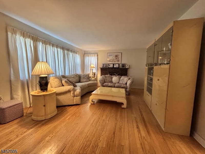19 Debaun Ave Property Photo 3