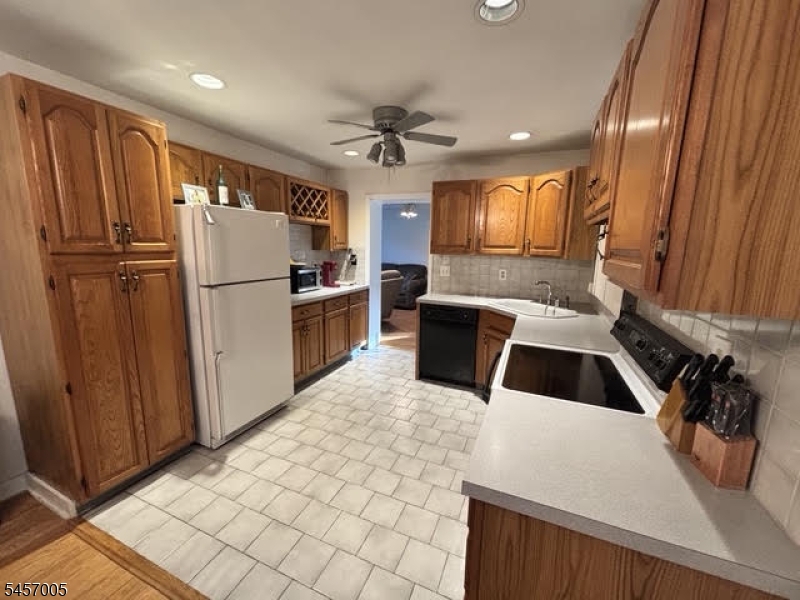 19 Debaun Ave Property Photo 6