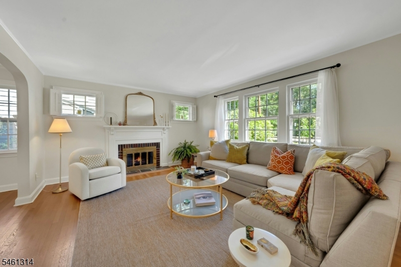 26 Whittier Ter Property Photo 8