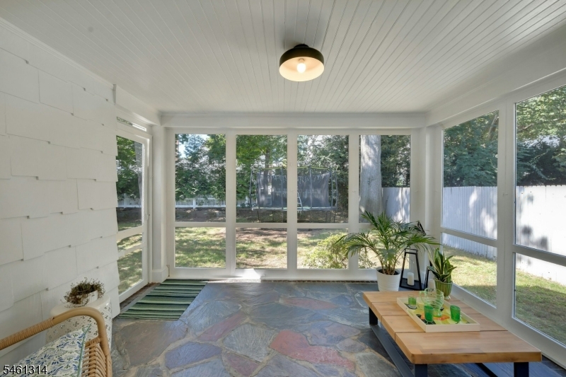 26 Whittier Ter Property Photo 16