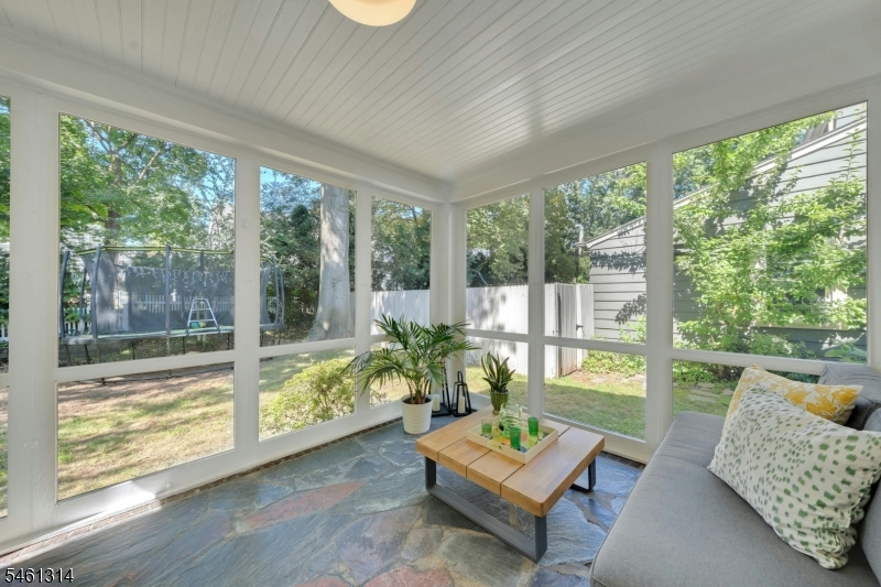 26 Whittier Ter Property Photo 17