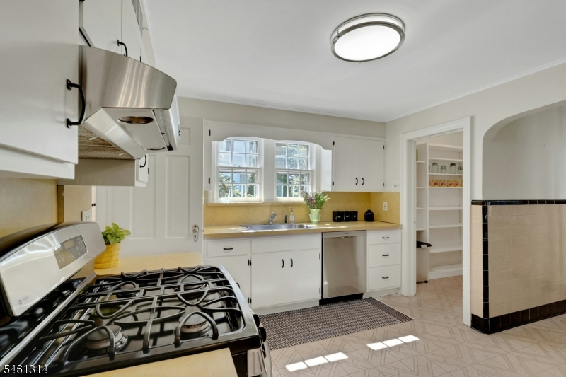 26 Whittier Ter Property Photo 21