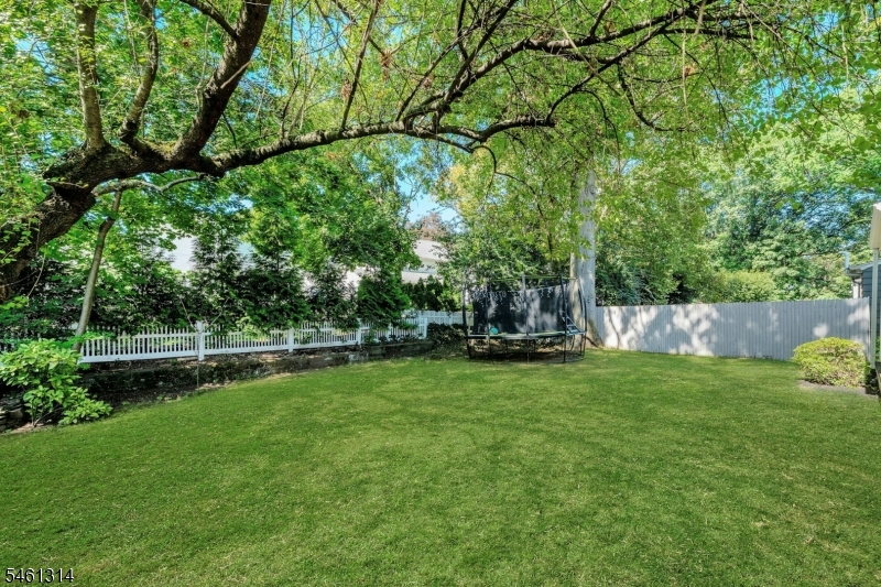 26 Whittier Ter Property Photo 39