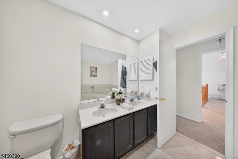 702 Porter Way West Property Photo 24