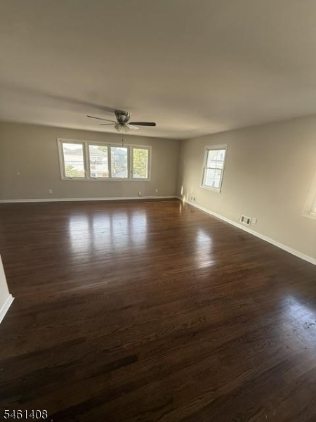 728 Eaton St Property Photo 3