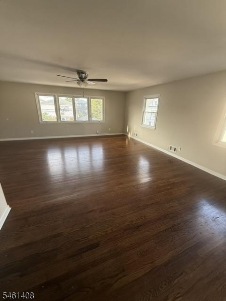728 Eaton St Property Photo 4