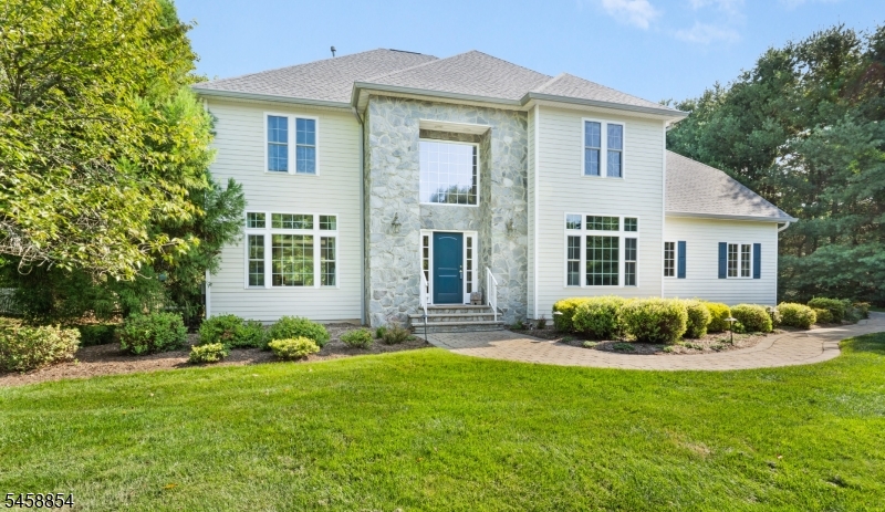 1 Ming Ct Property Photo 1