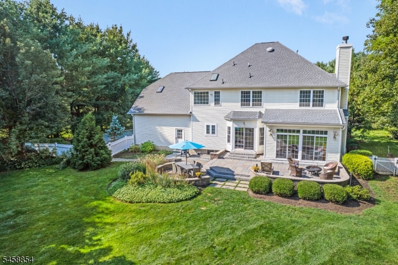 1 Ming Ct Property Photo 3