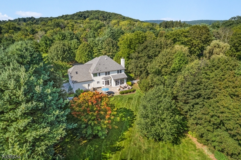 1 Ming Ct Property Photo 6