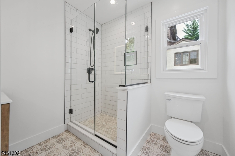 34 Howard St Property Photo 13