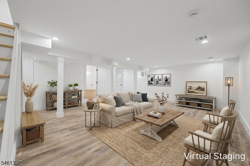 34 Howard St Property Photo 24