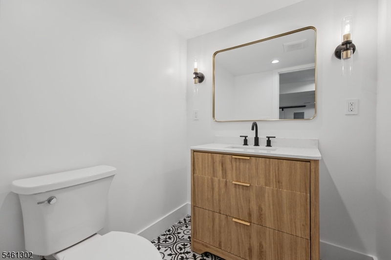 34 Howard St Property Photo 26