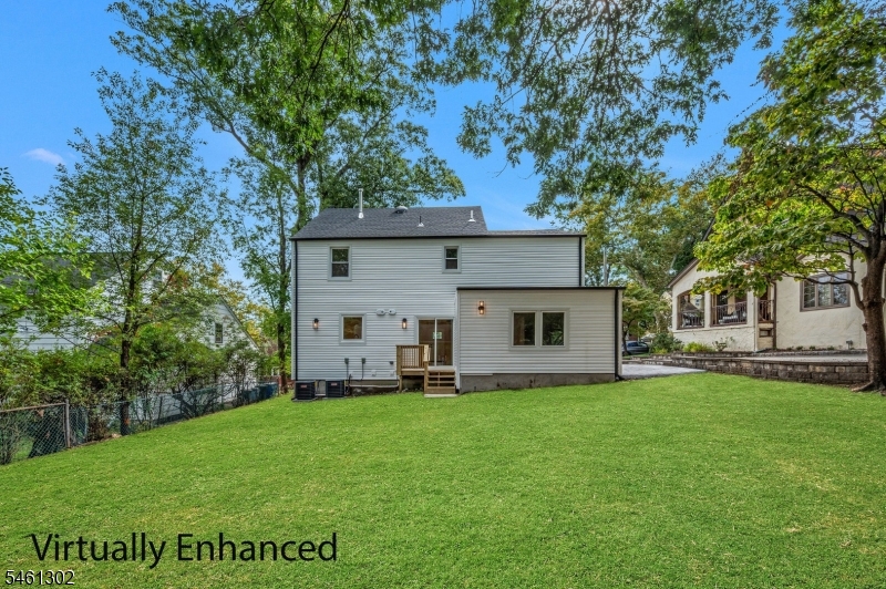 34 Howard St Property Photo 27