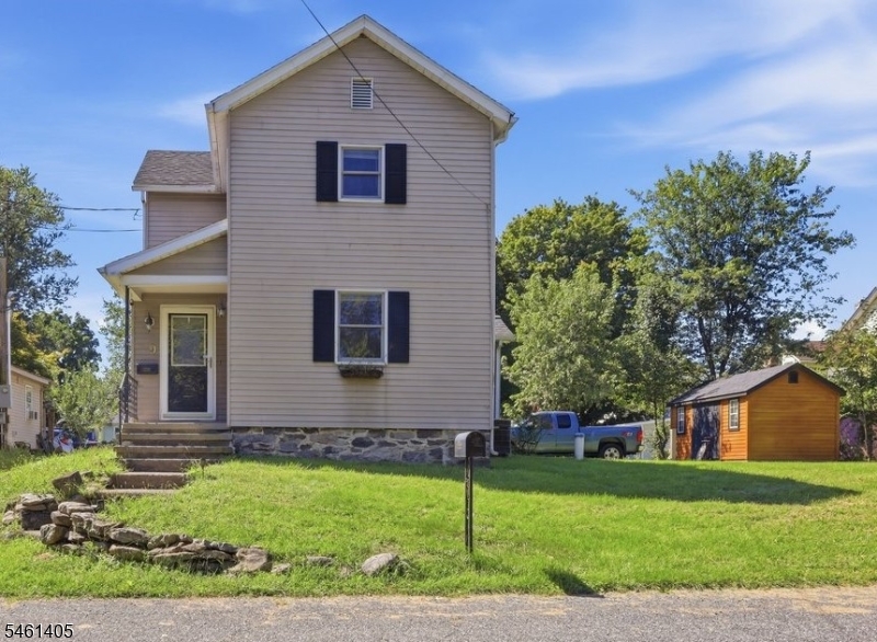 9 Church St Property Photo 1