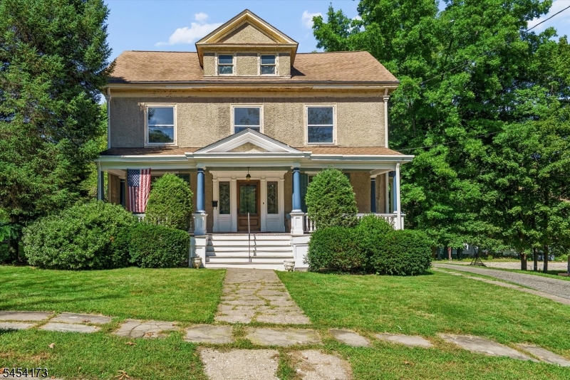 9 Linwood Ave Property Photo 1