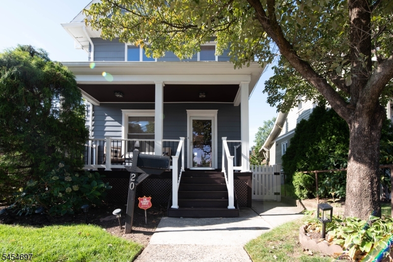 20 Twain Pl Property Photo 2