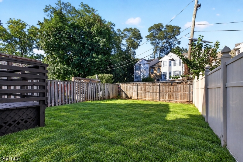25 Maple Ave Property Photo 18