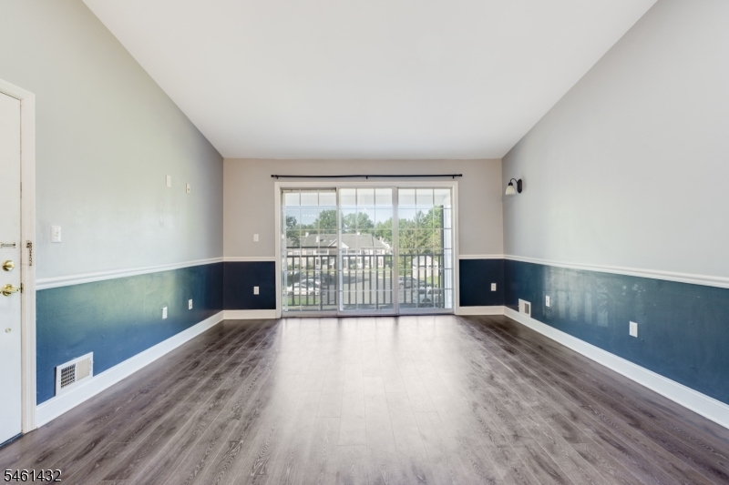 3910 Graham Ct Property Photo 6