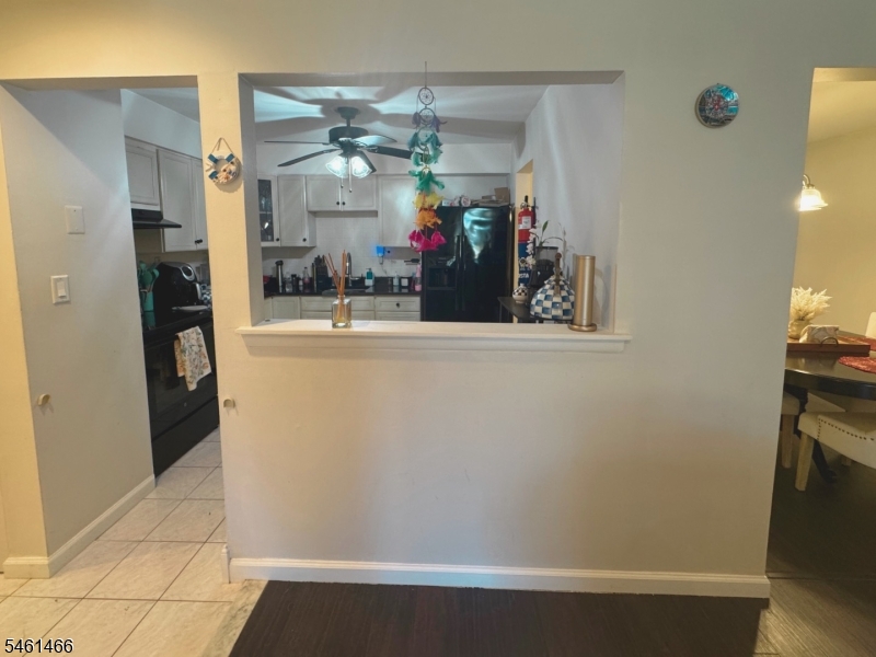 806 Eves Dr Property Photo 6
