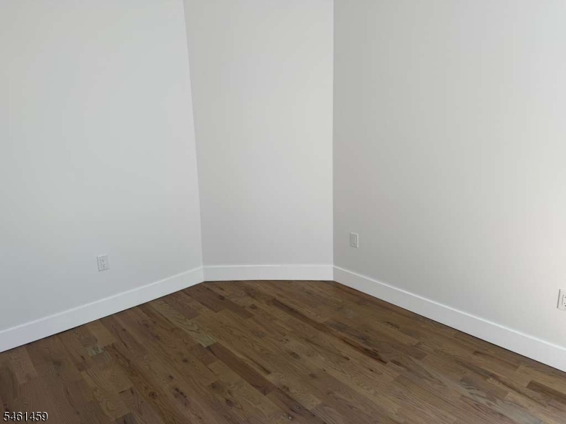 57 Montgomery Ave 1 Property Photo 7